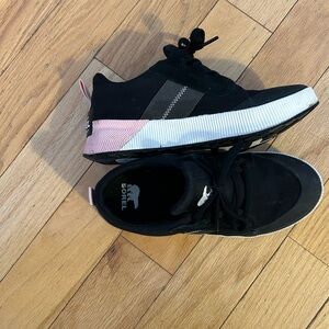 Sorel Women’s Out n About Sneakers